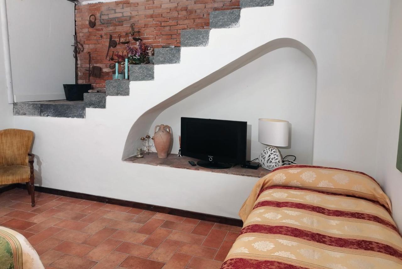 Villa Alessio - Case Vacanza Con Piscina Sull'Etna Puntalazzo ภายนอก รูปภาพ